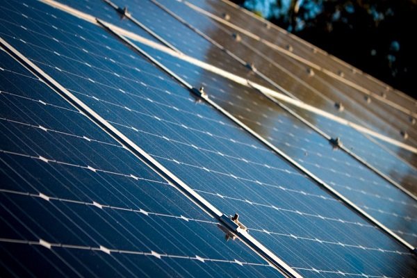 Como a energia solar fotovoltaica funciona na prática? - Desconto na conta da Cemig!
