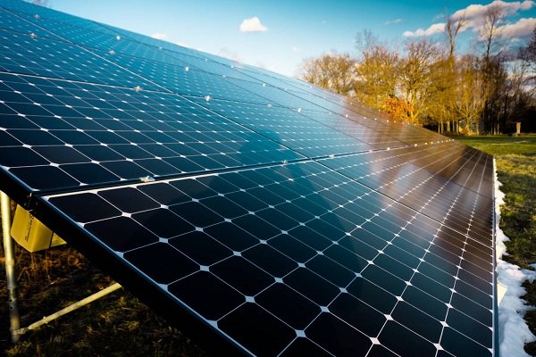 Como o painel solar fotovoltaico é capaz de captar a luz do sol e transformá-la em energia? - Desconto na conta da Cemig!